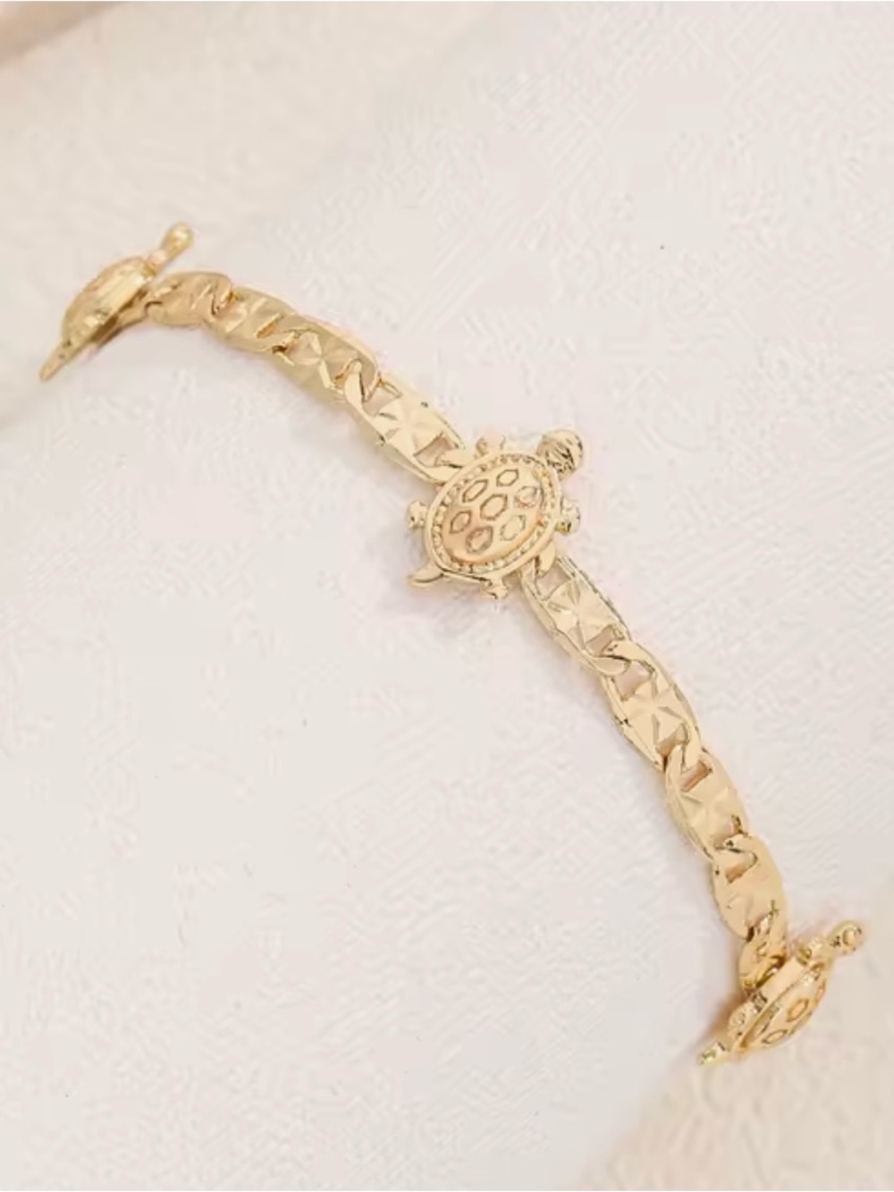 18k Turtle Bracelet - Picture 4 of 9